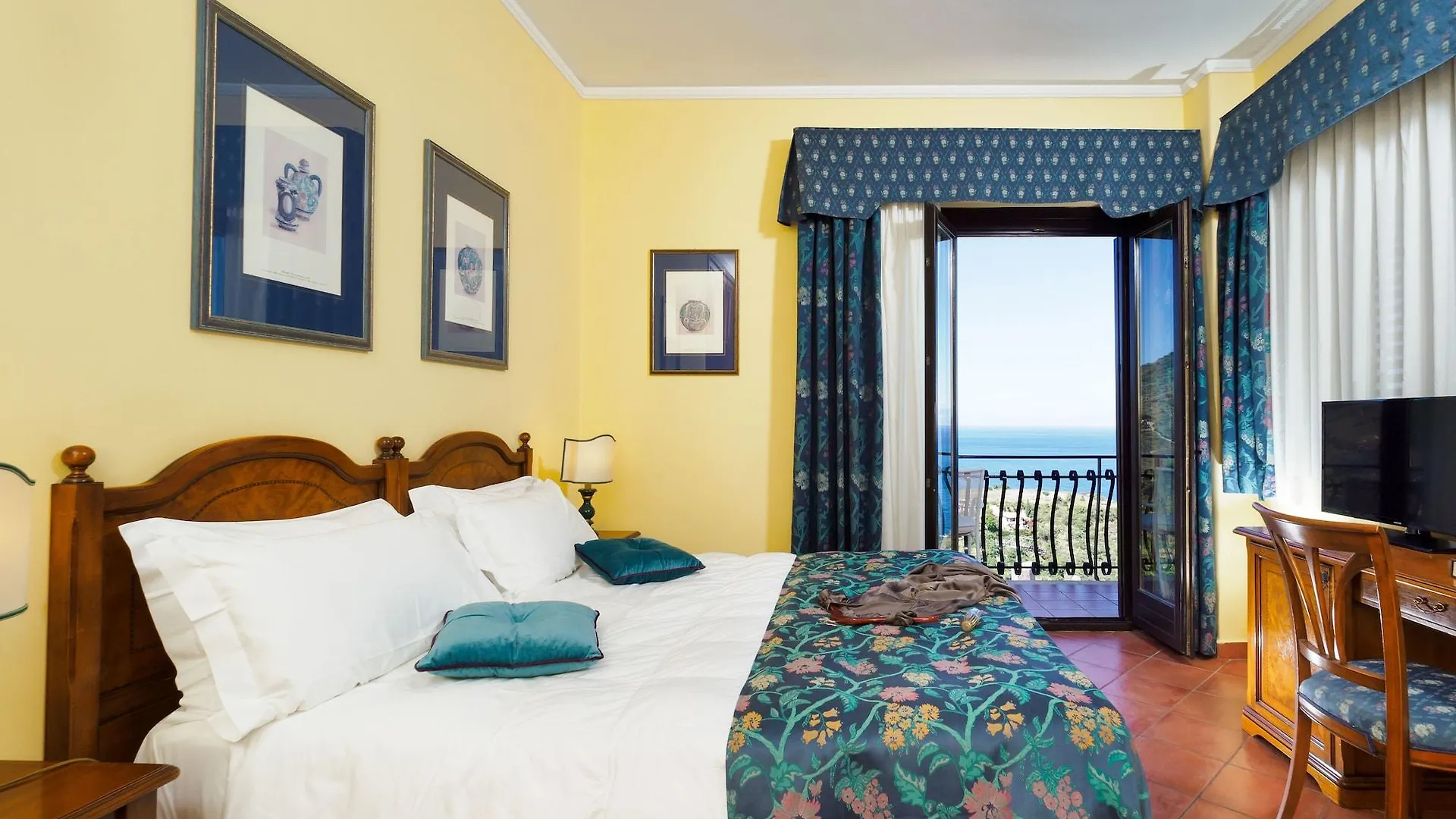 Hotel Sirius Taormina 4*,